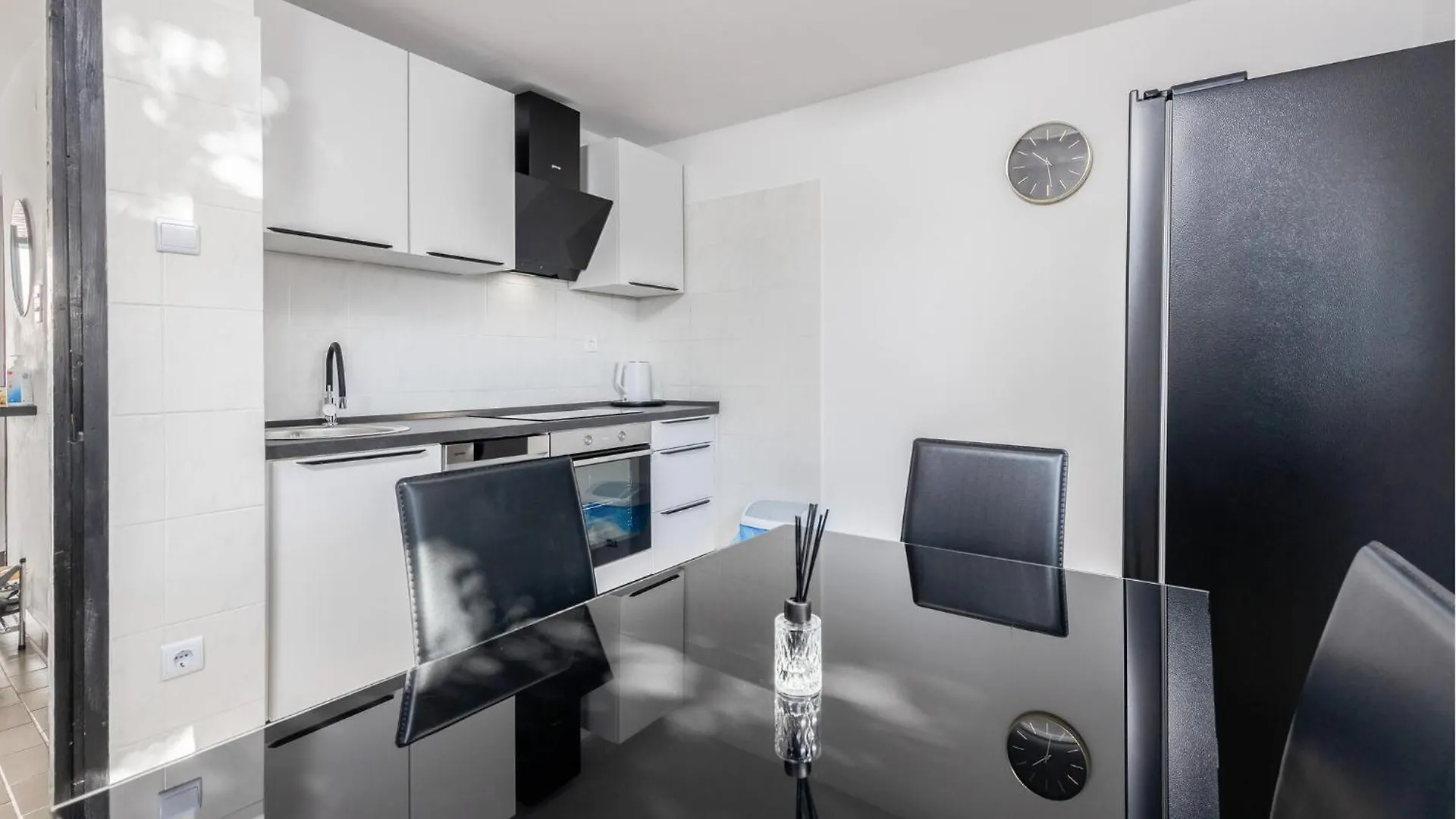 Cozy Apartment In Dramalj With Kitchen